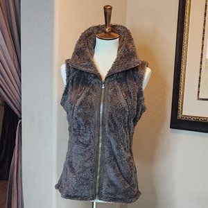 Kuhl Faux Fur Flight Vest with Zip Pouch Hidden Hood Brown Women's Size Medium